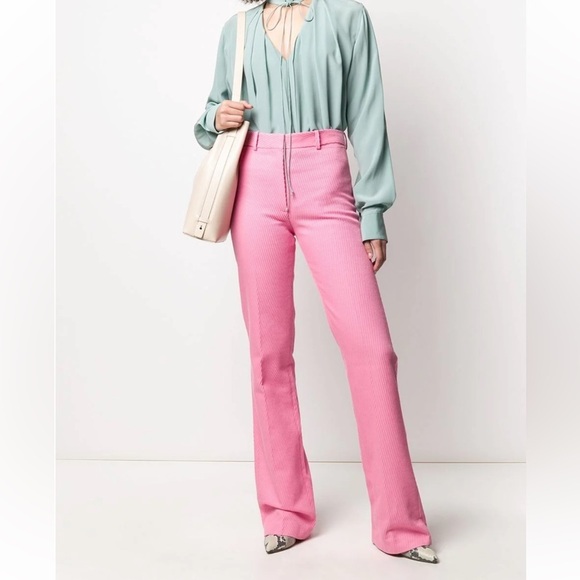 Victoria Beckham - Picture 1 of 8